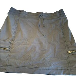 Athleta Gray Skirt with Zipper Details